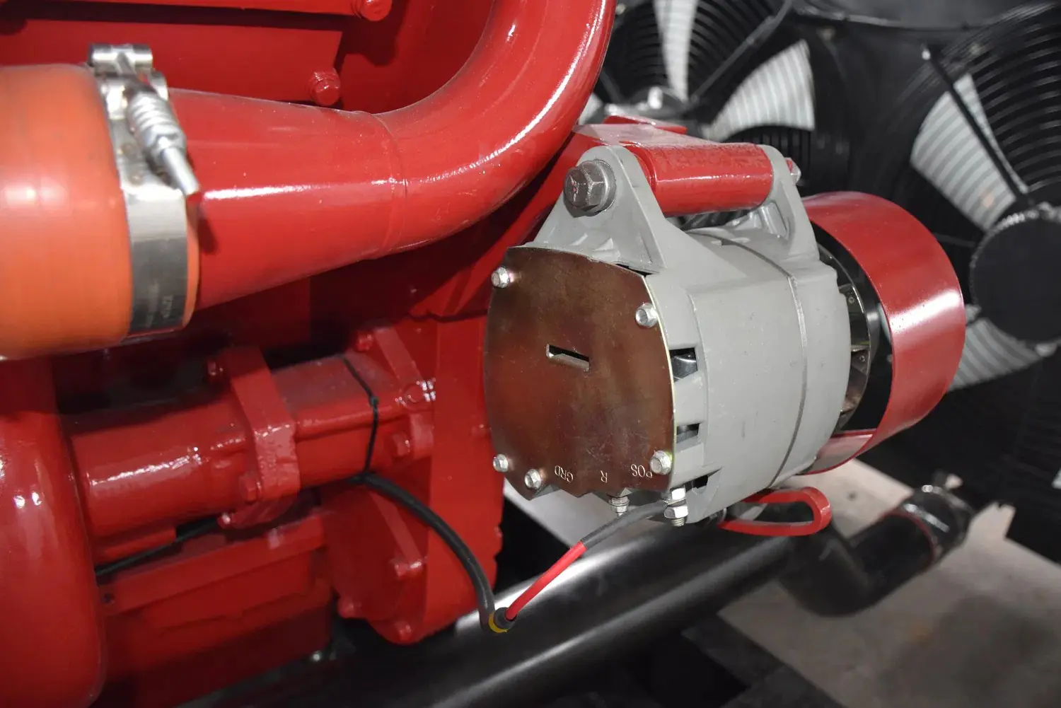 700kW Cummins Water Cooled Gas Generator Set - Image 6